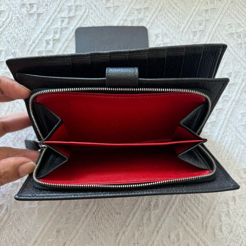 Bvlgari mid size wallet - Picture 2 of 8